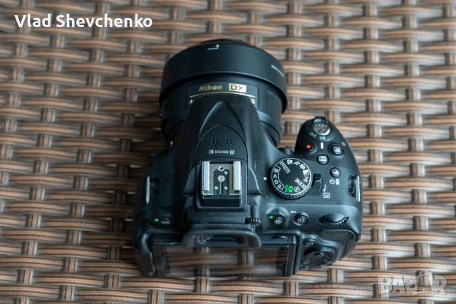 Nikon D5200 + Nikon AF-S DX 35mm f/1.8G, снимка 8 - Фотоапарати - 54095251