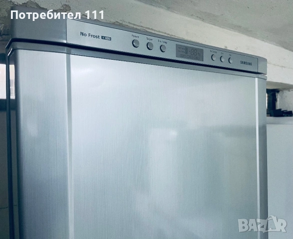 Хладилник Samsung No Frost, снимка 4 - Хладилници - 54494538
