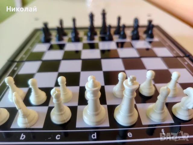 Мини магнитен шах за изпът, снимка 3 - Шах и табла - 55665775