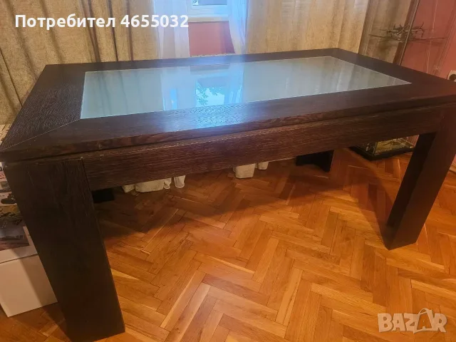 Трапезна, масивна маса