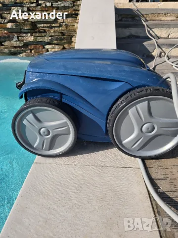 Zodiac Vortex robotic pool cleaner, likely the OV 5300, снимка 3 - Басейни и аксесоари - 55388773
