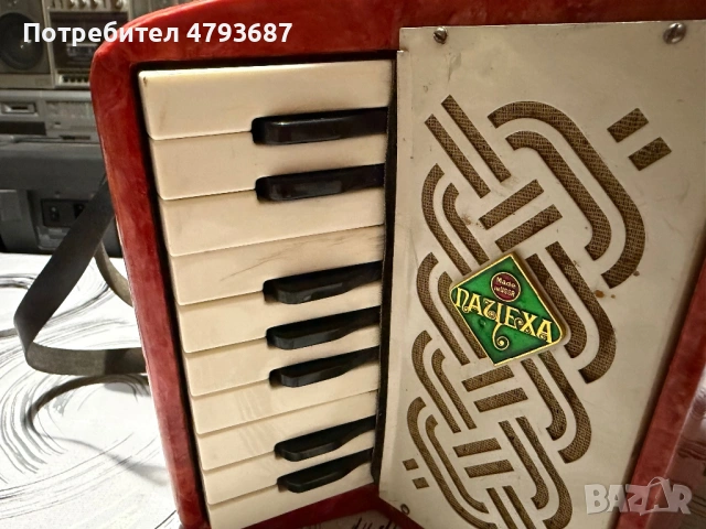 Руско акордеонче, снимка 6 - Антикварни и старинни предмети - 54693287