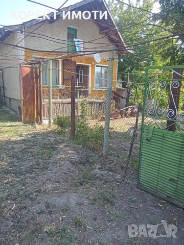 ПРОДАВА ТУХЛЕНА КЪЩА в село Велино