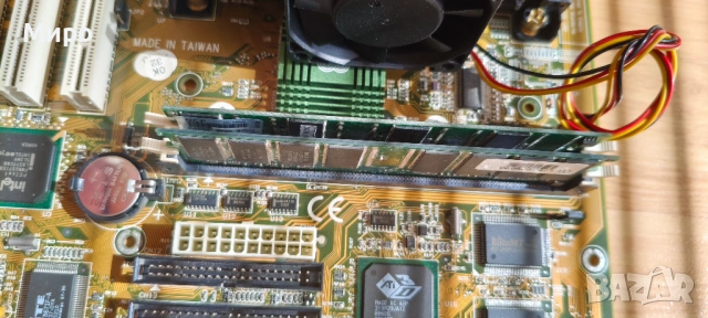 Ретро компютър Chaintech CT-6ESV, Slot1, снимка 5 - Работни компютри - 49548901