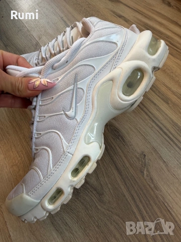 Оригинални маратонки Nike Air Max Plus! 40 н, снимка 2 - Маратонки - 54656950