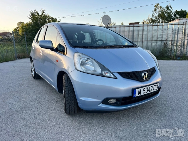 Honda Jazz 2010 г., снимка 2 - Автомобили и джипове - 54704361