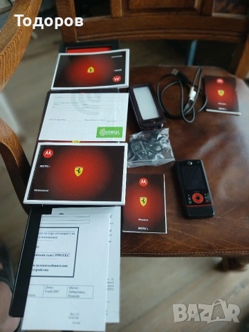 Motorola RIZR Z 8 FERRARI ретро gsm, снимка 3 - Motorola - 54383015
