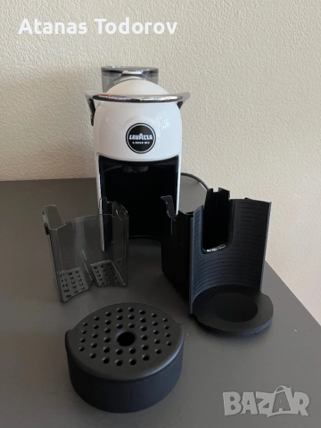 Кафемашина Lavazza A Modo Mio JULIE EVO, снимка 5 - Кафемашини - 55104598