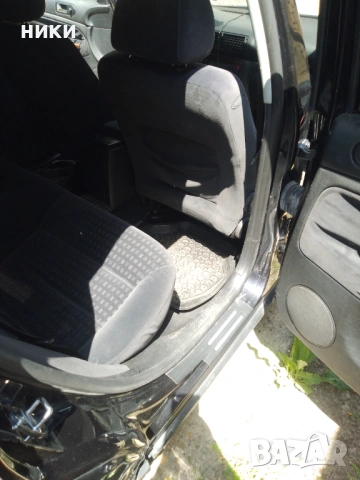 Vw passat 2.3 V5 170к бензин , снимка 12 - Автомобили и джипове - 54479131