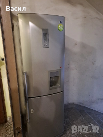 Голям хладилник LG, снимка 3 - Хладилници - 54045953