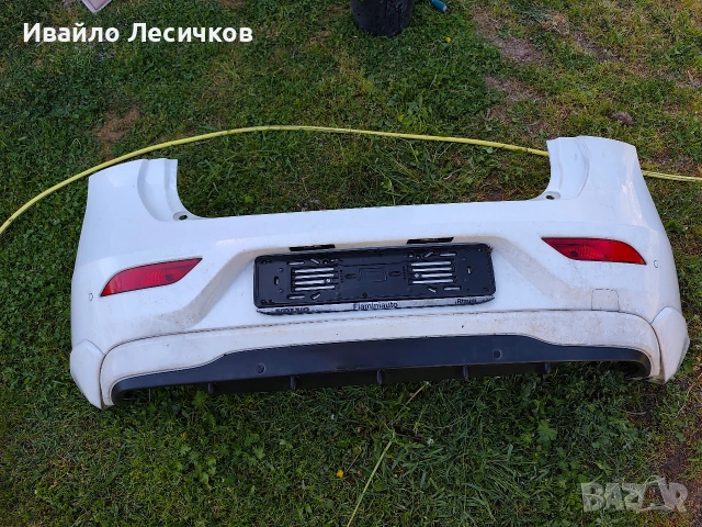 Задна броня volvo v40 