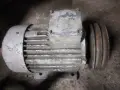 Ел двигател 1,5 kw на 920 обр в мин Български , снимка 1