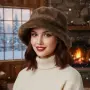 Дамска пухкава зимна шапка тип клош, снимка 3