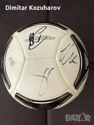 Футболна топка Adidas Tango Euro 2012 с автографи от германския национален отбор, снимка 4 - Футбол - 54414114