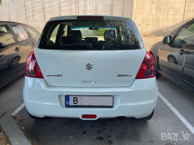 Suzuki Swift Сузуки Суифт Автоматик, снимка 4 - Автомобили и джипове - 54321967