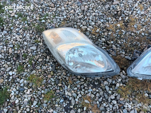 ляв и десен фар за тойота ярис 2 фейслифт фарове TOYOTA YARIS II FACELIFT цена за бройка , снимка 2 - Части - 53050355