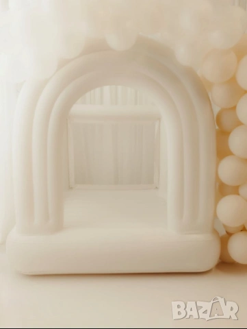 Надуваем бял замък Forestoria White Arch , снимка 3 - Надуваеми играчки - 55177382