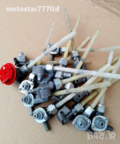 Кранче резервоар Honda оригинално., снимка 2 - Части - 55134723