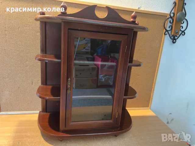 малка витрина с рафтове, снимка 2 - Антикварни и старинни предмети - 55577877