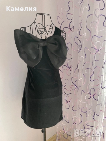 Рокля с пандела