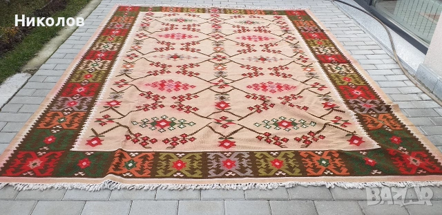 УНИКАТ , Чипровски Килим "ЛОЗИЦАТА"