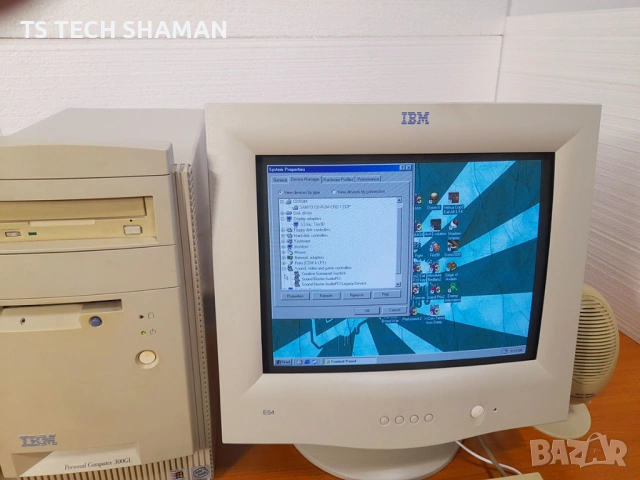 ⭐Продавам рядък НОВ ретро монитор IBM E54 произведен 2000 година⭐, снимка 5 - Антикварни и старинни предмети - 54610037