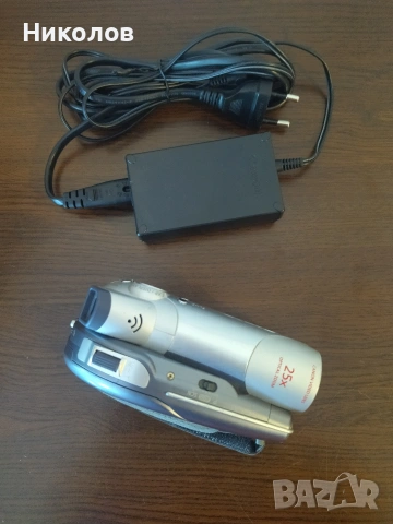 Продавам DVD видео камера Canon DC100 , снимка 3 - Камери - 54993878