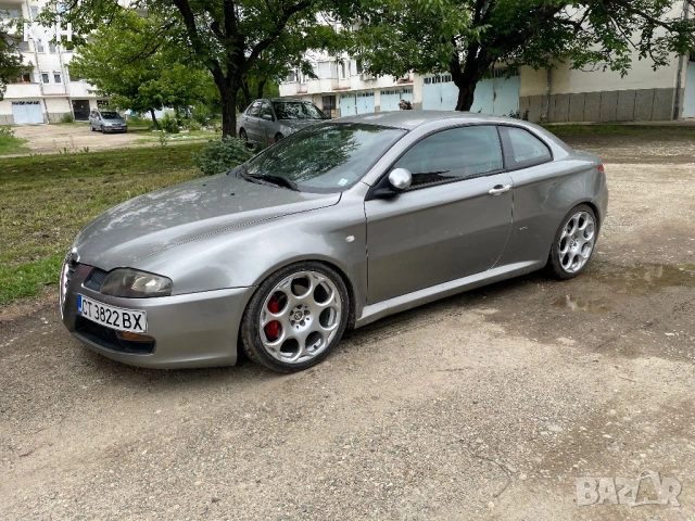 Alfa Romeo GT 1.9 JTD, снимка 7 - Автомобили и джипове - 54491412