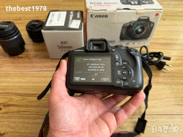 Canon EOS 2000D+Обектив 18-55+Обектив 50mm f/1.8 STM/Пълен комплект, снимка 3 - Фотоапарати - 54596770