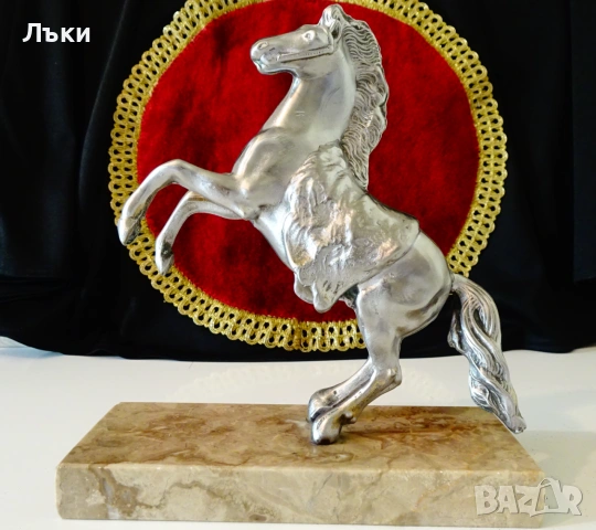 Калаена статуетка,фигура изправен Кон,мрамор. , снимка 8 - Статуетки - 55101860