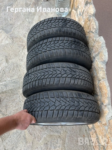 Комплект зимни гуми Uniroyal с джанти, снимка 2 - Гуми и джанти - 55256272