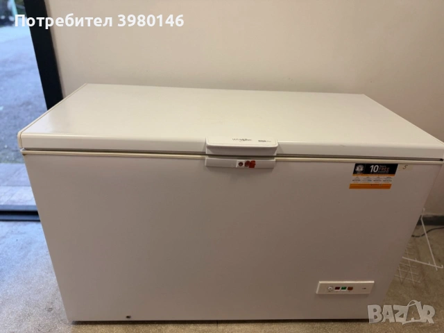 Голям сандъков фризер Whirlpool WHM46112, 437 л, отлично състояние, снимка 2 - Хладилни витрини и фризери - 54562840
