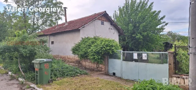 Mалка къща в с. Върбица само на 10 км от гр. Плевен, снимка 2 - Къщи - 55527436