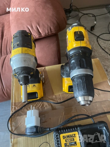 Комплект DeWALT акумулаторни инструменти DCD785, DCF885, снимка 6 - Винтоверти - 54702195