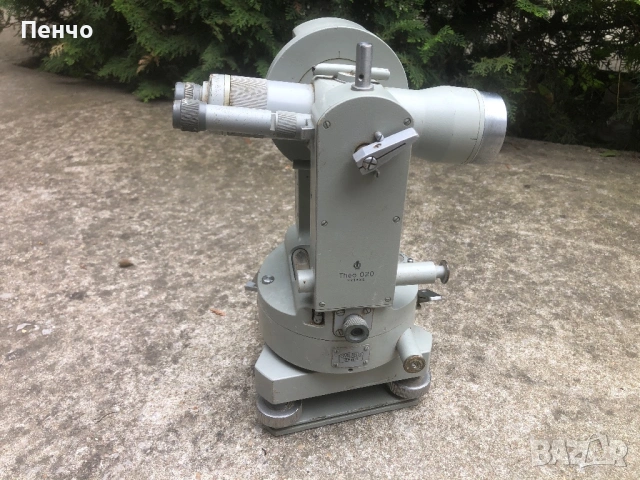 стар теодолит /нивелир, бусола/ "CARL ZEISS JENA" Theo 020 - Germany
