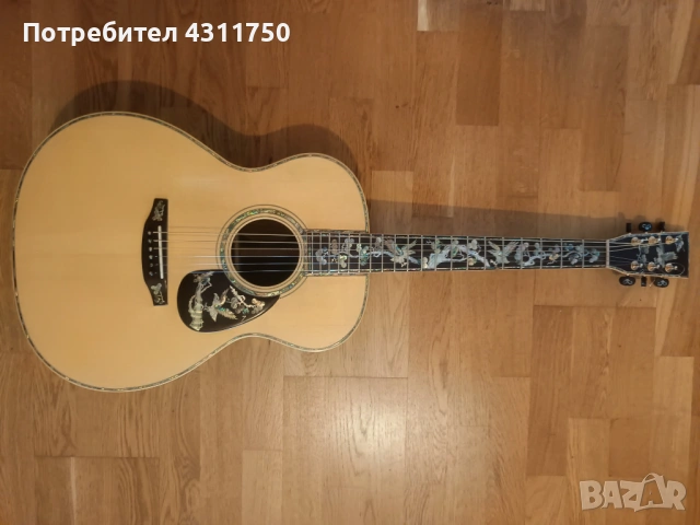 Изцяло солидна лютиерска акустична китара 