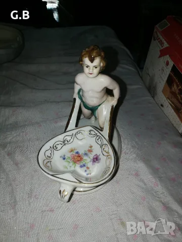порцеланова фигура, херувим