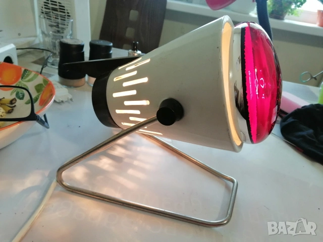 Немска, Инфрачервена лампа за нагревки , снимка 3 - Соларни лампи - 54012982