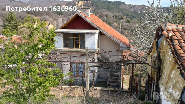 Къща с двор, снимка 4 - Къщи - 54271236