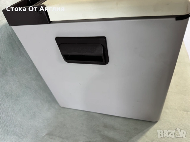 Хладилник / ракла / ток- Electrolux 12V-220V / ГАЗ / 33L, снимка 3 - Хладилници - 54625450