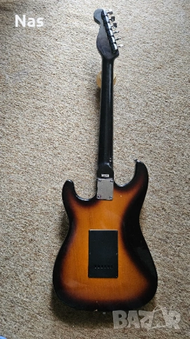 Продавам електрическа китара, снимка 4 - Китари - 54246444