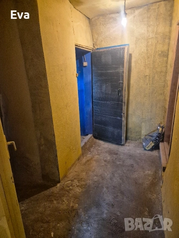 Просторна къща в с. Козар Белене , снимка 8 - Къщи - 54760547