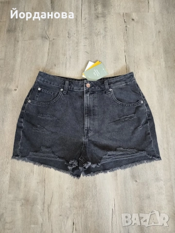 Нови дънкови панталонки H&M, снимка 2 - Къси панталони и бермуди - 54702260