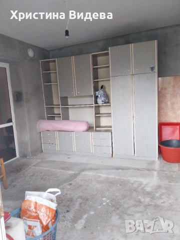 На 1 етаж с допълнителни постройки, снимка 7 - Къщи - 54368812