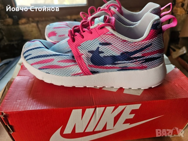 Дамски маратонки NIKE, снимка 2 - Маратонки - 54777973