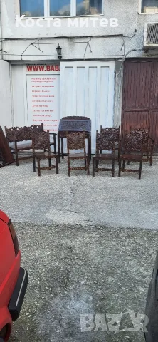 стари антикварни мебели с дърворезба