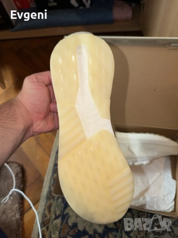 Adidas Avryn White, снимка 2 - Маратонки - 55251921