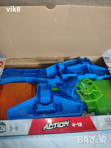 НОВА!!!Hot wheels писта+Подарък Blaze Storm с меки патрони, снимка 3 - Коли, камиони, мотори, писти - 54182038