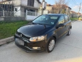 VW Polo 1.0 MPI 75 кс бензин / 74 000км  / 1ви собственик   - цена 5 099 евро   - колата е регистрир, снимка 1