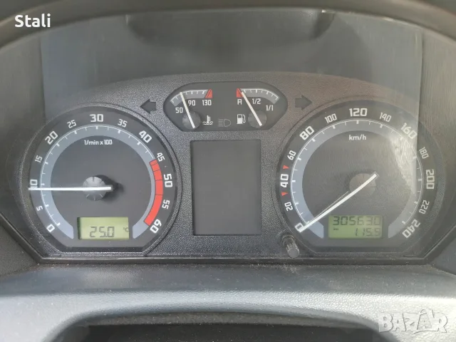Skoda Fabia 1.9 sdi Facelift (64коня).комби, снимка 6 - Автомобили и джипове - 55413226